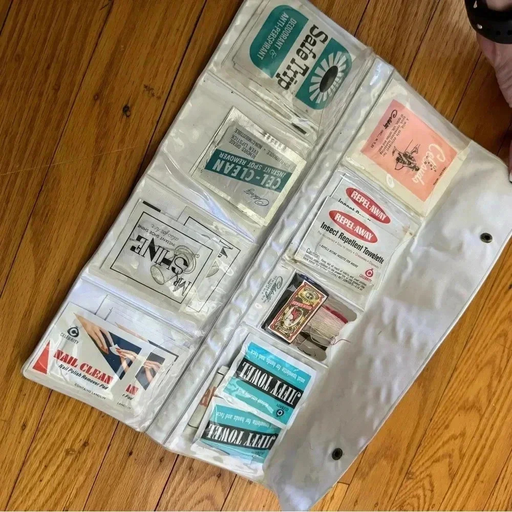 Vintage  1959 Celebrity Inc. Flowers White Pink Trifold Makeup Toiletry Bag